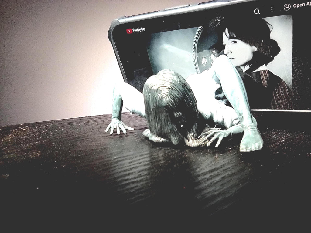 The Ring, Samara, Cell Phone Stand, 3D Print, Horror Collectible